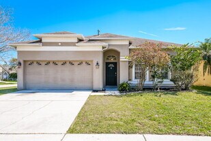 1334 Crimson Clover Ln in Zephyrhills, FL - Building Photo