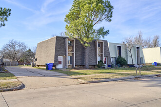 1206 Northcliff Ave in Norman, OK - Building Photo - Building Photo