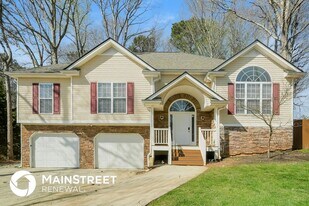 10 Wisteria Dr in Hiram, GA - Building Photo