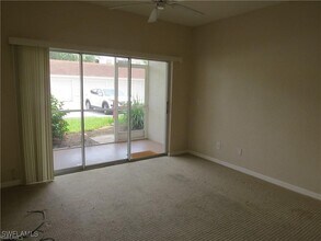 4670 St Croix Ln, Unit 614 in Naples, FL - Building Photo - Building Photo