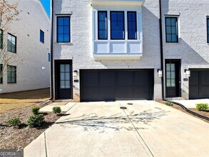 384 Clark Xing in Sandy Springs, GA - Building Photo - Building Photo