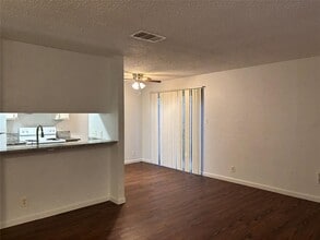 1210 Southport Dr in Austin, TX - Building Photo - Building Photo