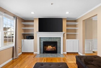 995 Trapelo Rd in Waltham, MA - Foto de edificio - Building Photo