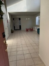 1084 Huntly Dr in Folsom, CA - Building Photo - Building Photo