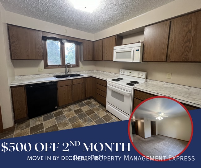 3 Bedroom 2.5 Bathroom side-by-side duplex with lots of updates