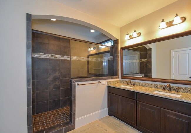 1110 Oakwood Pass Ct in Houston, TX - Building Photo - Building Photo