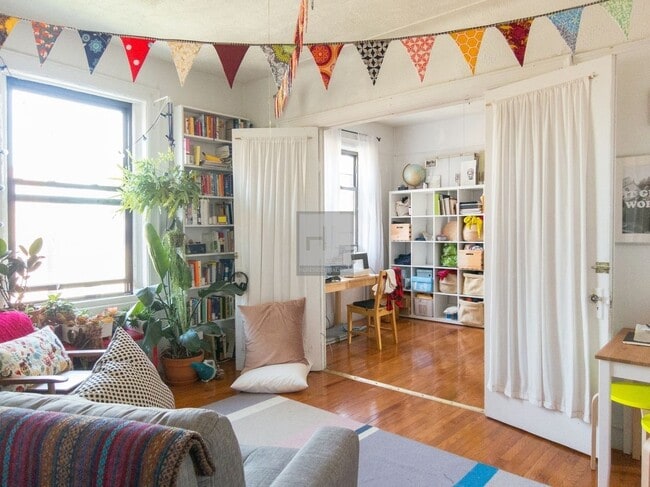 property at 270-215 15th St