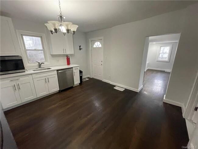 64 Wawayanda Ave in Middletown, NY - Building Photo - Building Photo