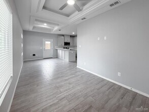 11 Acacia St in Alamo, TX - Building Photo - Building Photo