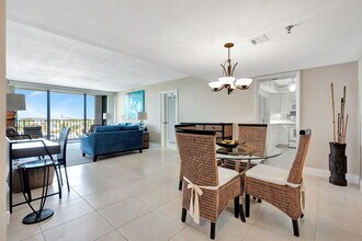 1300 Jimmy Buffett Mem Hwy in Jupiter, FL - Building Photo - Building Photo
