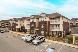 Fieldstone Village in Clarksville, TN - Building Photo - Primary Photo