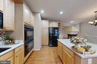 9321 Hundith Hill Ct in Lorton, VA - Building Photo - Building Photo