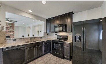 1991 Shire Meadows in New Braunfels, TX - Building Photo - Building Photo