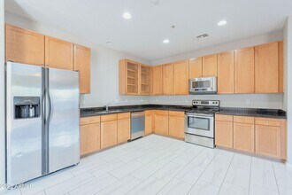 6342 W Harwell Rd in Phoenix, AZ - Building Photo - Building Photo