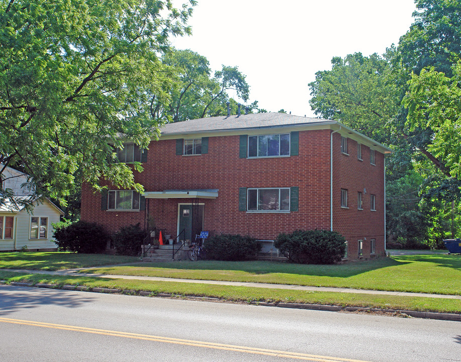 777 Xenia Ave in Yellow Springs, OH - Foto de edificio