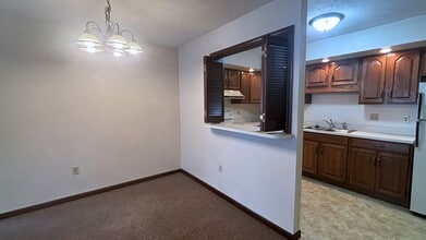 509 Oak Glen Dr in Warsaw, IN - Building Photo - Building Photo