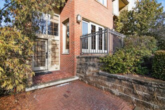 934 W Huron St in Ann Arbor, MI - Building Photo - Building Photo