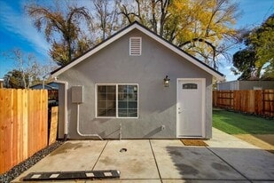 3326 Branch St in Sacramento, CA - Building Photo