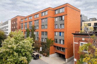 711 Bourget Rue in Montréal, QC - Building Photo - Building Photo
