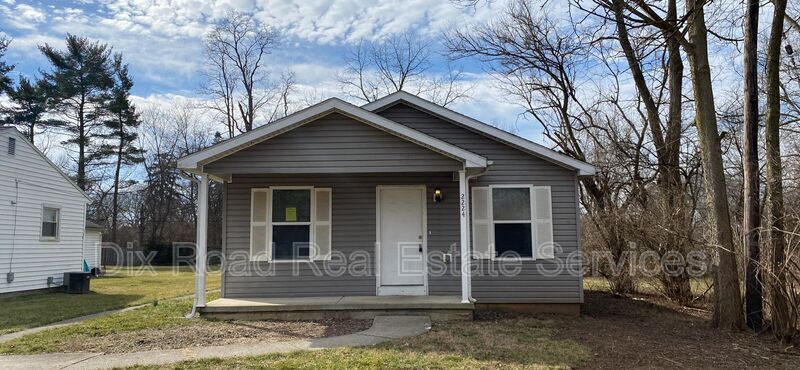 2224 Whittier St in Middletown, OH - Building Photo