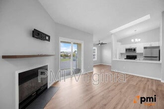 631 Bluff Ct in Virginia Beach, VA - Building Photo - Building Photo