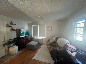 123 Commonwealth Ave in Claymont, DE - Building Photo - Building Photo