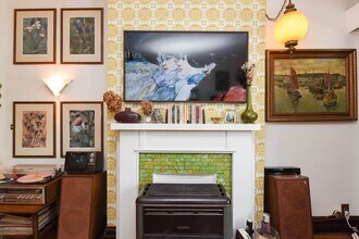 2819 W Shakespeare Ave, Unit M01H in Chicago, IL - Foto de edificio - Building Photo