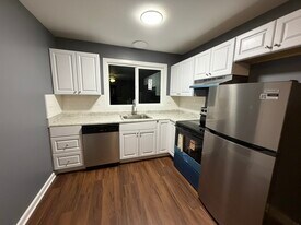 1100 9th St in Harvard, IL - Building Photo