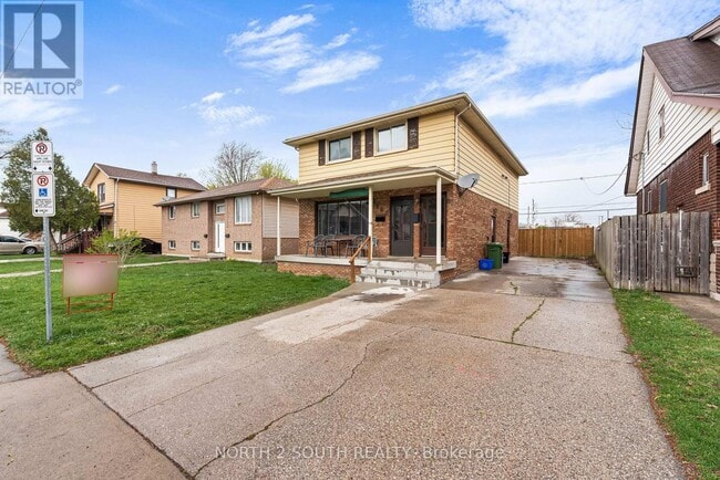 1362 Goyeau St in Windsor, ON - Building Photo - Building Photo