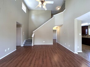 3530 Stonehenge Dr in Montgomery, TX - Foto de edificio - Building Photo