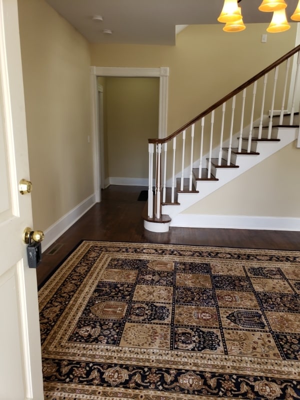 120 Mill St, Unit Apt B in Springfield, MA - Building Photo - Building Photo