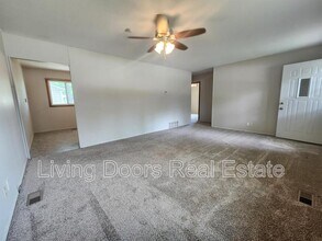 1311 N 56th St in Lincoln, NE - Building Photo - Building Photo