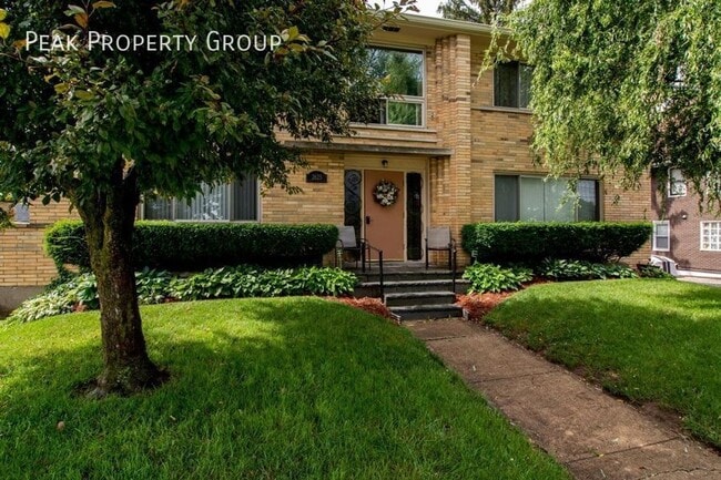 property at 2625 Robertson Ave