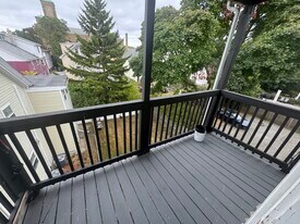 196 Sherman St, Unit 2 in Cambridge, MA - Building Photo