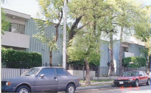 8207 Langdon Ave in Van Nuys, CA - Building Photo - Building Photo