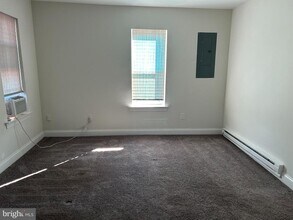 52 S Fellowship Rd in Maple Shade, NJ - Building Photo - Building Photo