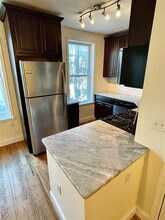 325 1st St in Jersey City, NJ - Building Photo - Building Photo