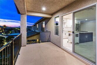 4631 Amazing View St in Las Vegas, NV - Building Photo - Building Photo