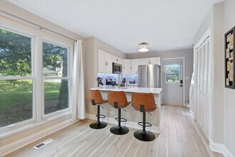 2621 Wingate Ct in Aurora, IL - Building Photo - Building Photo