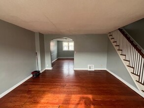 6734 Sylvester St in Philadelphia, PA - Building Photo - Building Photo