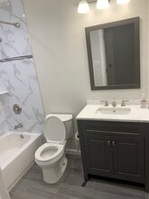 804 hidden village dr in Perth Amboy, NJ - Building Photo - Building Photo