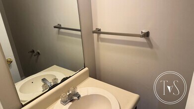 1069 Kelly Dr in Hinesville, GA - Building Photo - Building Photo