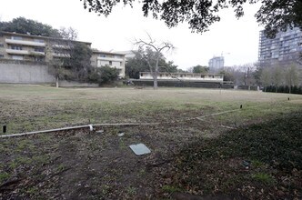 Ltd. Edition No. 2505 in Dallas, TX - Foto de edificio - Building Photo