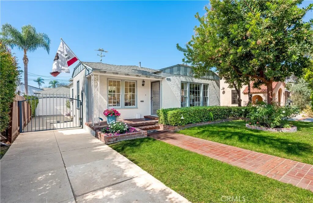 809 Havana Ave in Long Beach, CA - Building Photo