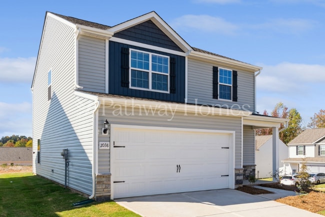 2038 Transatlantic Ave in Charlotte, NC - Foto de edificio - Building Photo