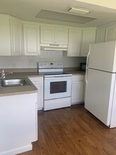 627 92nd Ave N, Unit B in Naples, FL - Building Photo - Building Photo