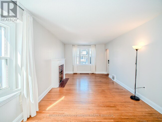 167 Dalhousie Ave in St Catharines, ON - Building Photo - Building Photo