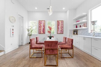 2103 McGowen St in Houston, TX - Building Photo - Building Photo