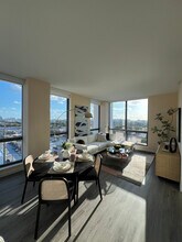 153 NW 31st St, Unit B2 in Miami, FL - Building Photo - Building Photo
