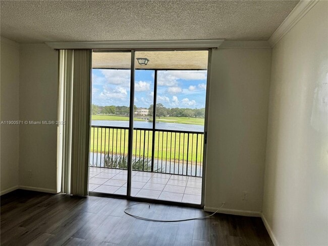 property at 3100 W Rolling Hills Cir